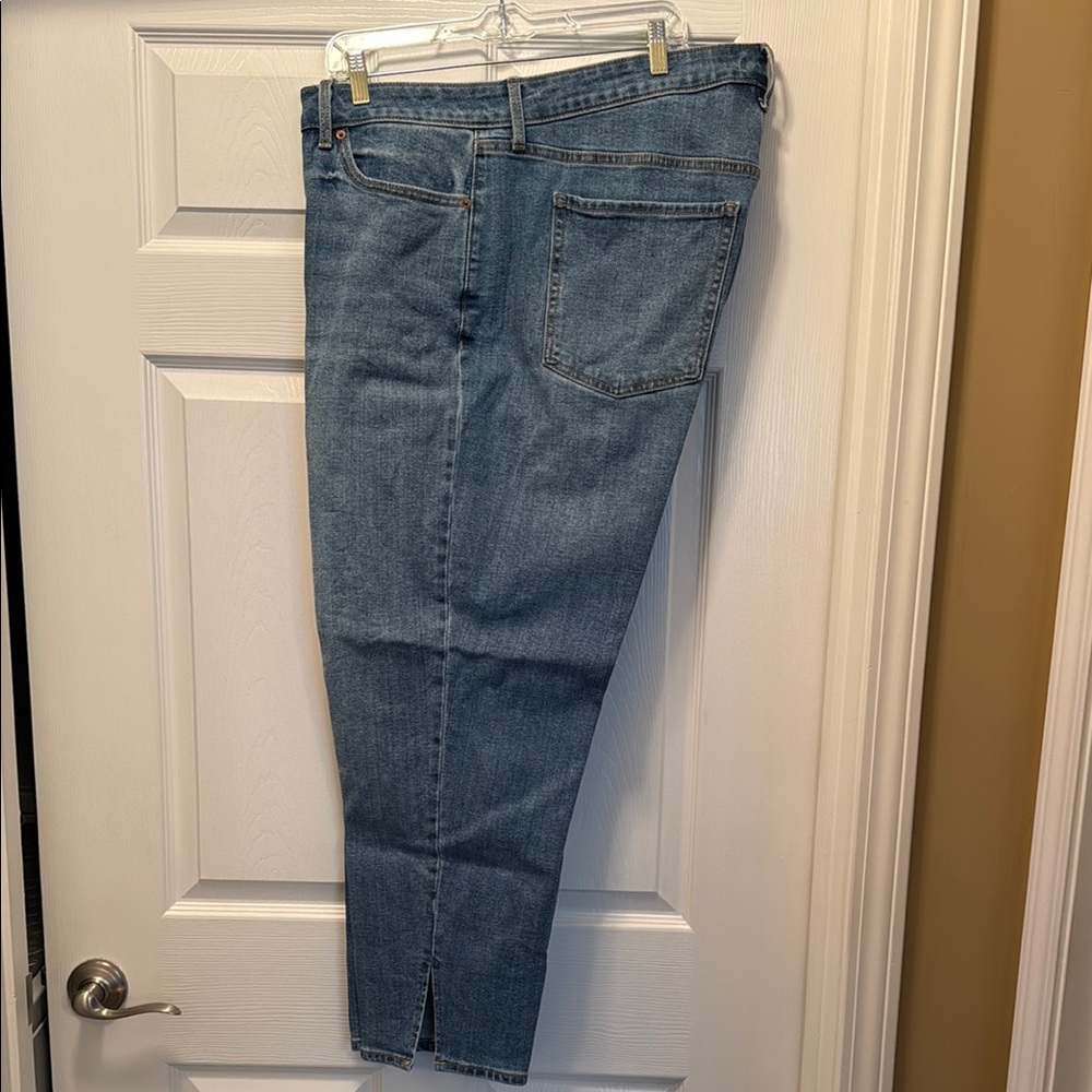 Old Navy Women's Straight Jeans, 20 - Gently Worn/Smoke & Pet Free